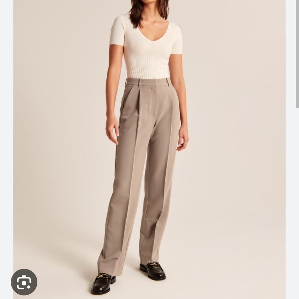 Abercrombie & Fitch Tailored Relaxed Straight Pant - Taupe 28L